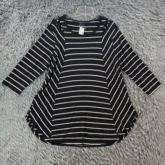 Maurices Shirt Womens XL NWT Striped Black White Criss Cross Cutout Flowy - Picture 1 of 8